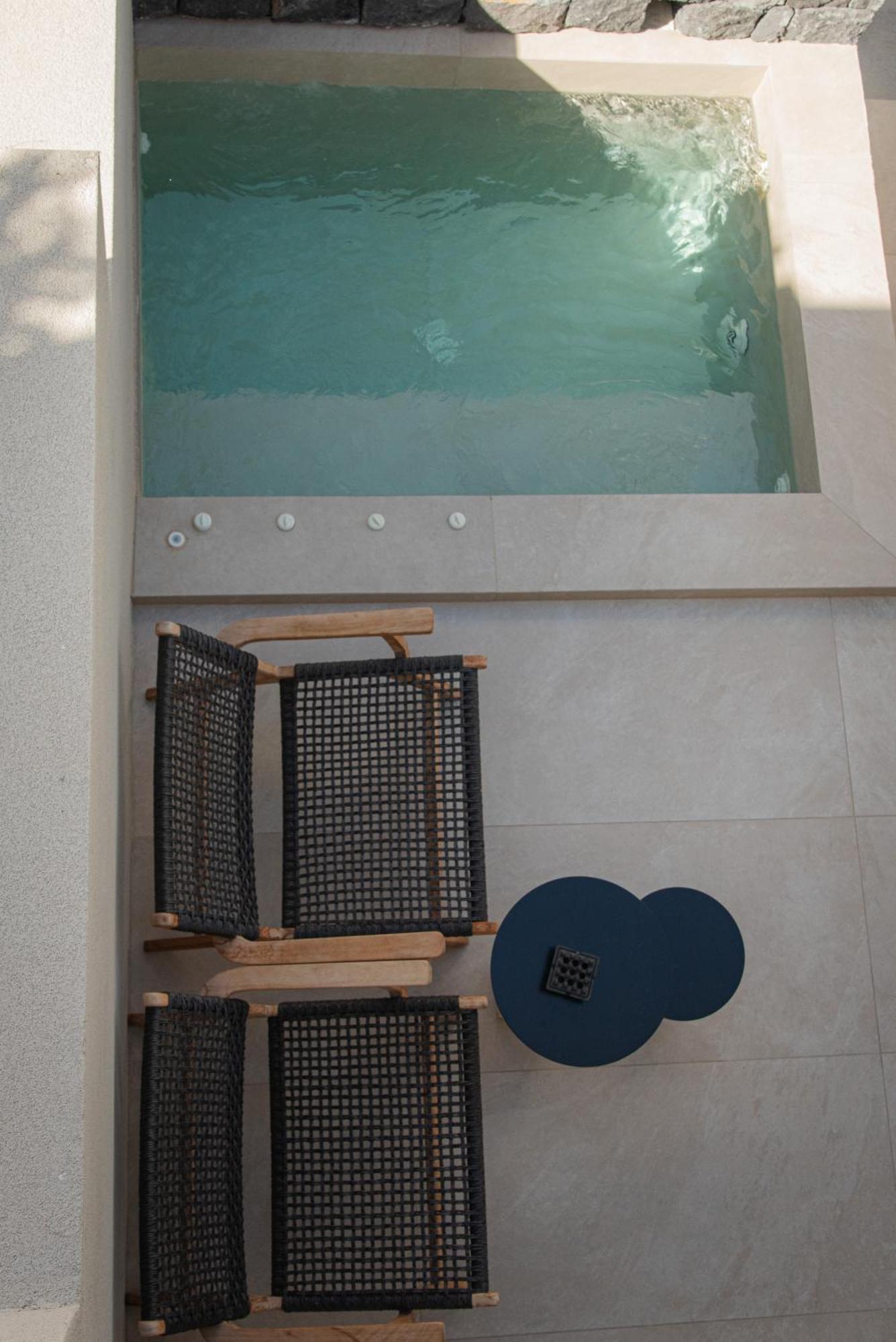 Alaso Design Suites Fira  Exterior photo